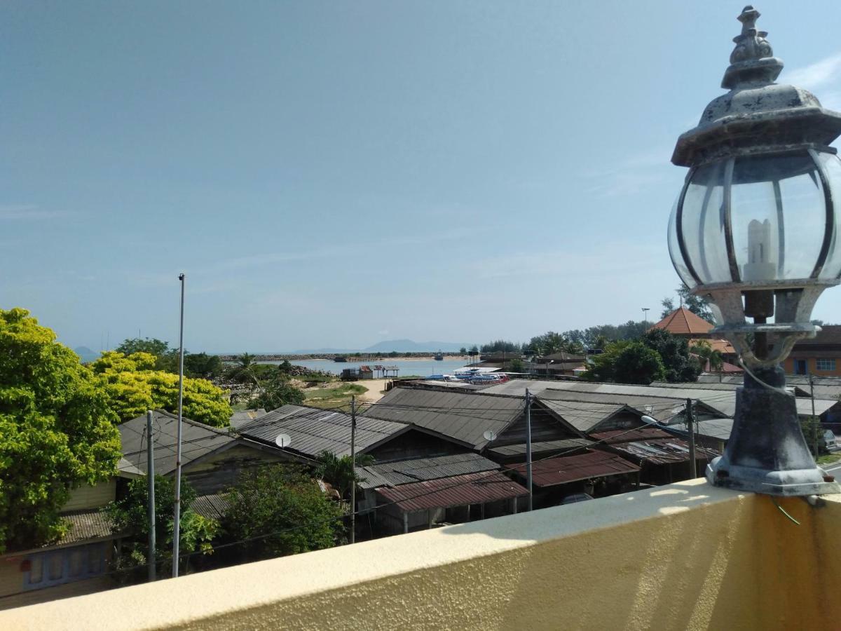 Rumah Hentian Ayah Kampung Kuala Besut Exterior photo